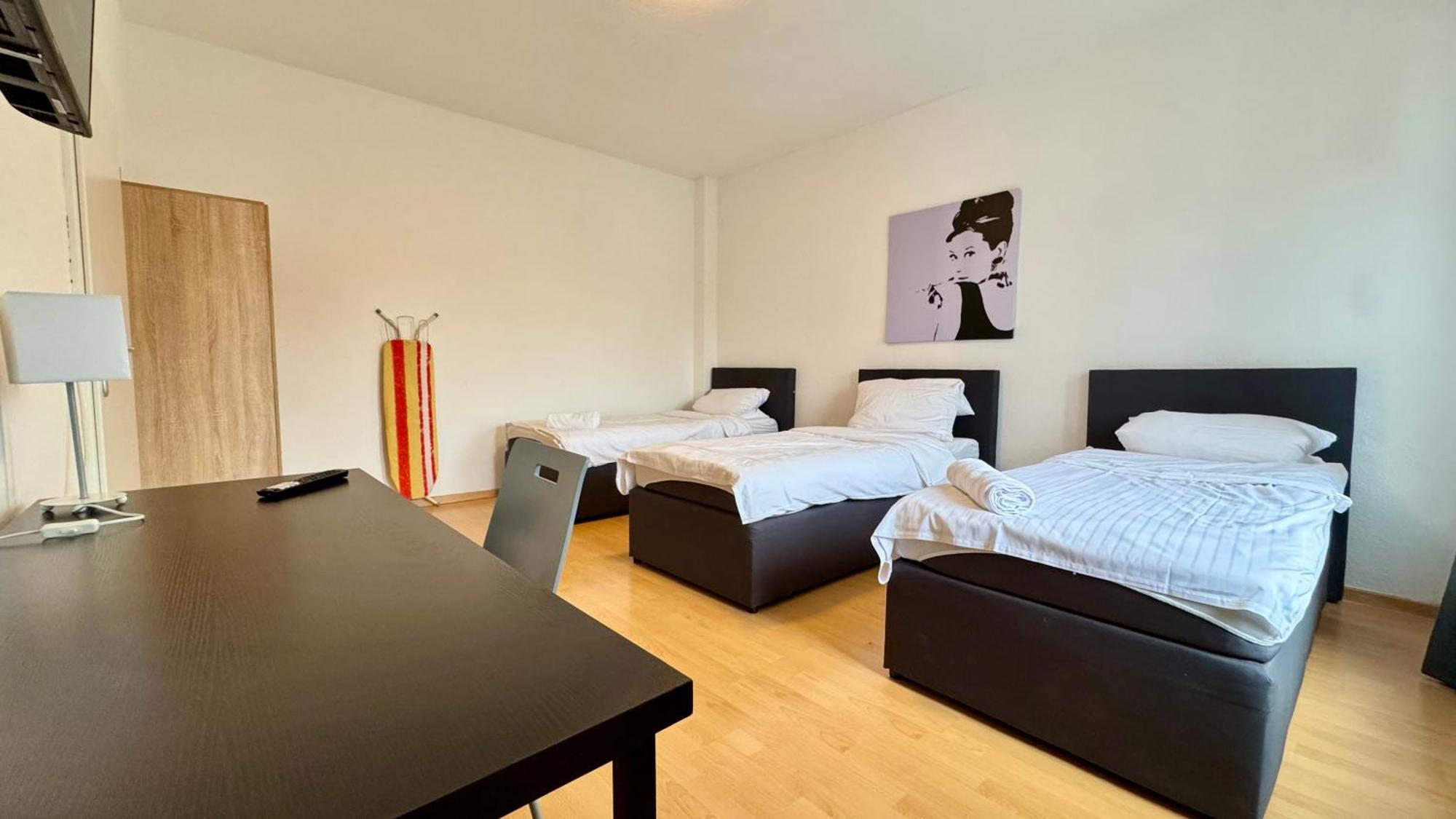 Apartments Im Herzen Von Neumuenster Innenstadt & Hbf Fusslaeufig, Mit Privatparkplatz Neumünster Exterior foto